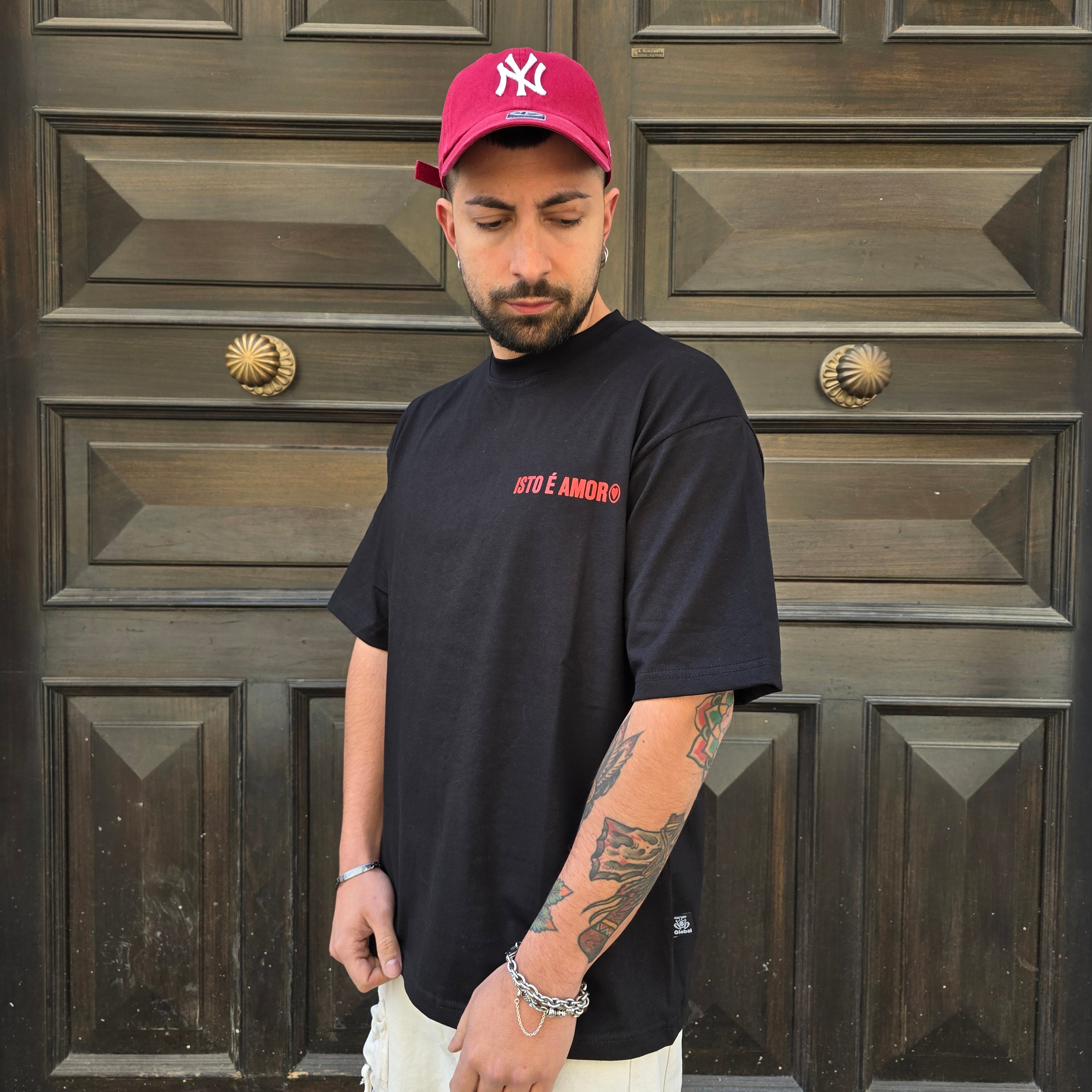 T-Shirt GBL Isto é Amor - Nero
