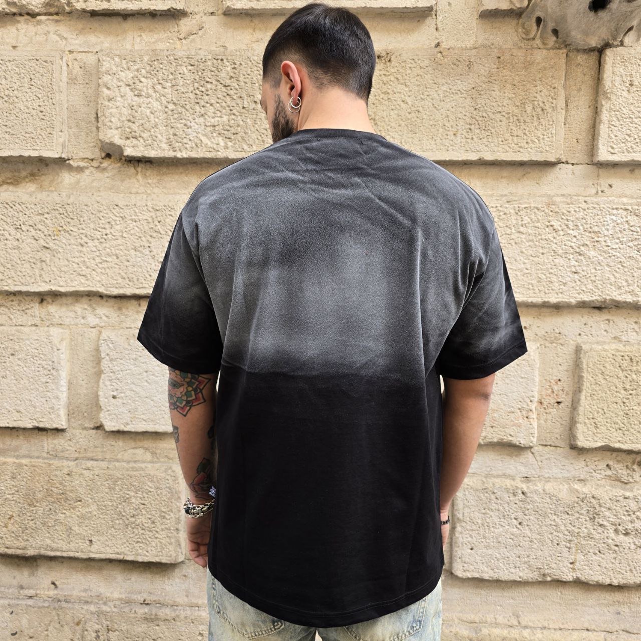 T-Shirt GBL Aereografata - Nero Slavato